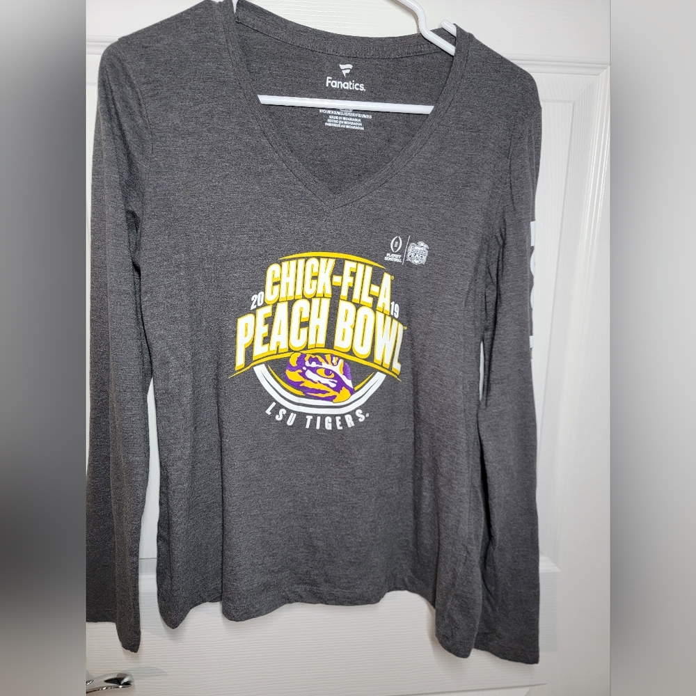 Womens LSU shirt
